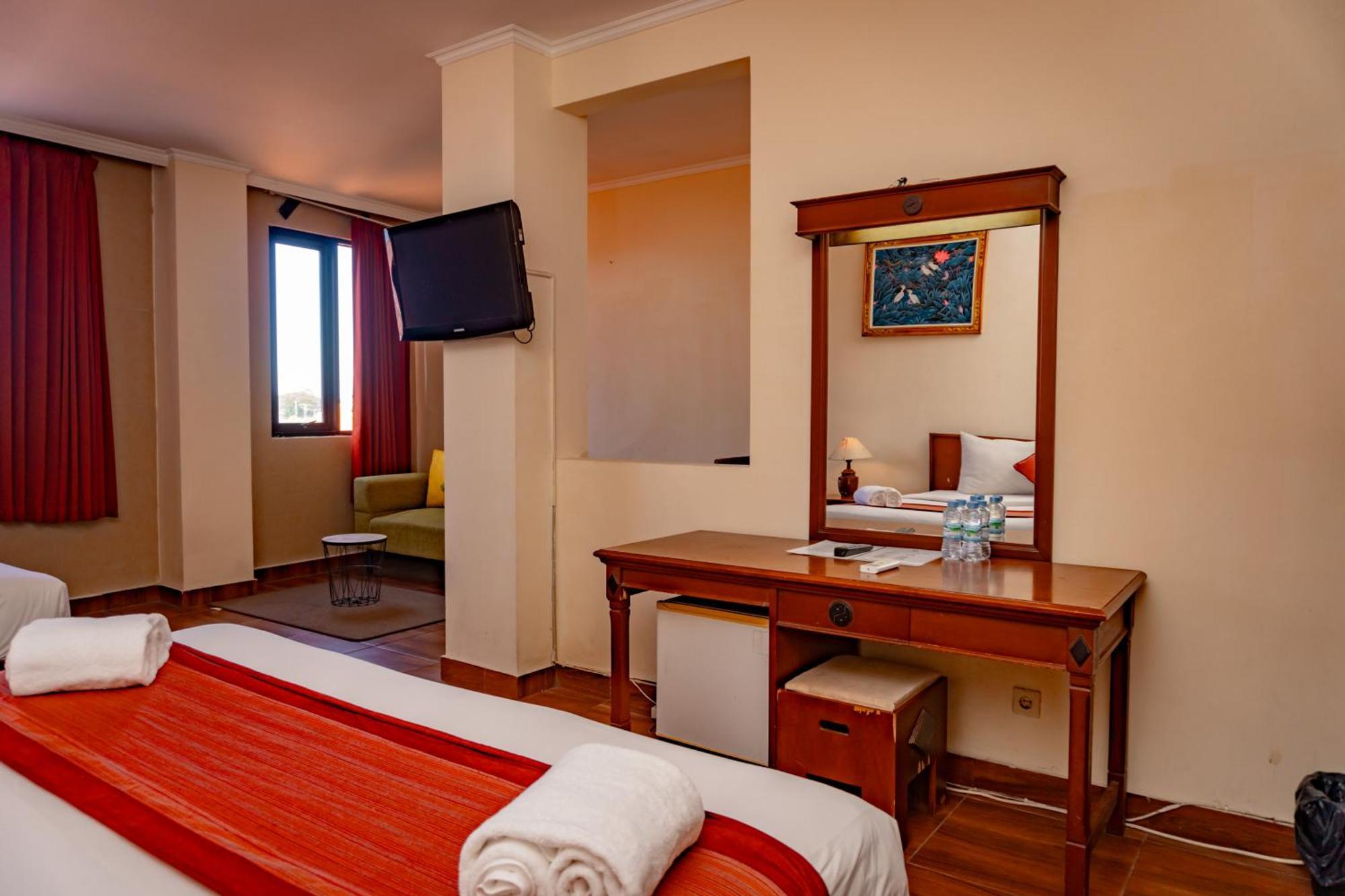 Hotel Puri Dibia Kuta Кута Экстерьер фото